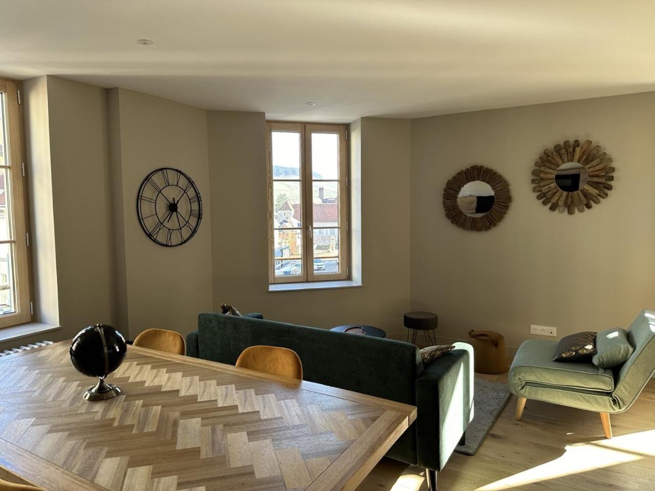 Les Suites Gueguen Chablis Zimmer foto